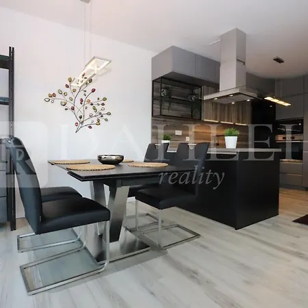 Lejlighed Einpark Fabulous With Private Parking *