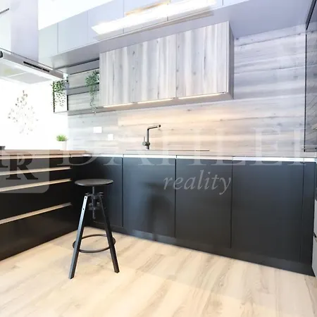 Einpark Fabulous With Private Parking Bratislava