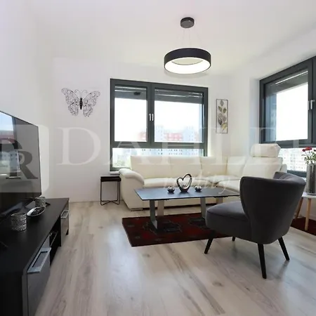 Einpark Fabulous With Private Parking Appartement